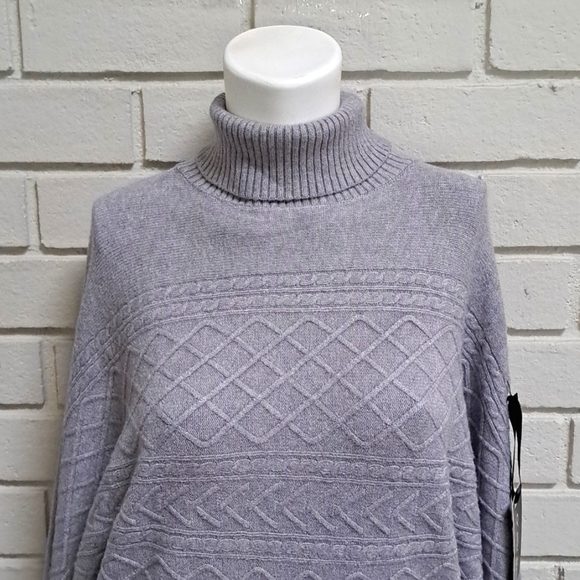Oliver. O Gray Bat Wing Oversized Cropped Turtleneck Sweater. Size Medium NWT - Picture 2 of 9